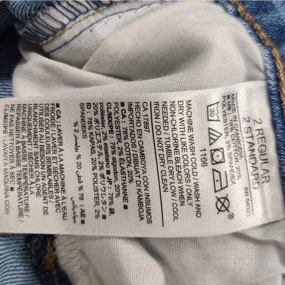 Old Navy Skinny Washed Out Jeans - Picture 2 of 9